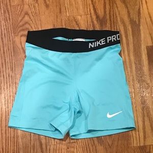 Nike Women’s 5 in Shorts Size Small